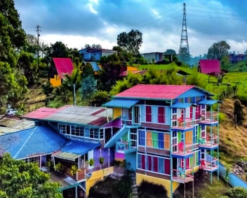 Pie De Chinche Hotel in Filandia with coffee region views